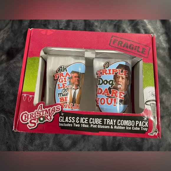 A Christmas Story Glass and Lamp Ice Cube Tray Combo Pack Collectible Brand New - Picture 1 of 3